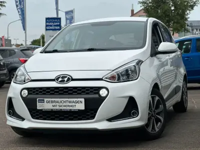 Gebraucht Hyundai i10 67 PS (49 kW) 2019 Weiß Kleinwagen