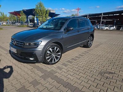 Usata VW Tiguan R-line 190 CV (139 kW) 2020 Grigio SUV