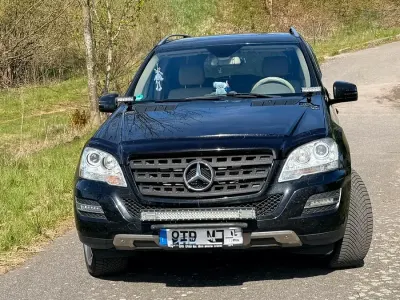 Gebraucht Mercedes ML300 204 PS (150 kW) 2010 Schwarz SUV
