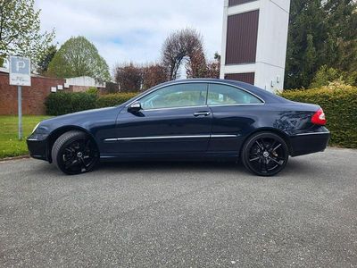 Second-hand Mercedes CLK320 Elegance 218 CP (160 kW) 2002 Albastru Coupe