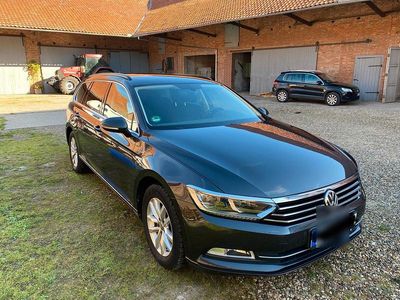 Gebraucht VW Passat 150 PS (110 kW) 2017 Grau Kombi