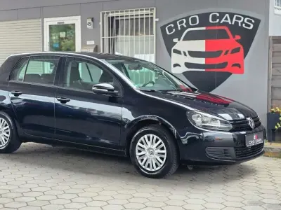 Gebraucht VW Golf VI Trendline 102 PS (75 kW) 2009 Deep black perleffekt Kleinwagen