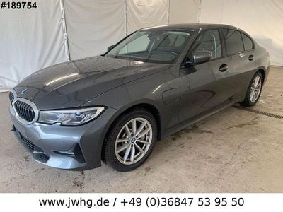 BMW 330e