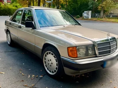 Gebraucht Mercedes 190 118 PS (86 kW) 1990 Grau Limousine
