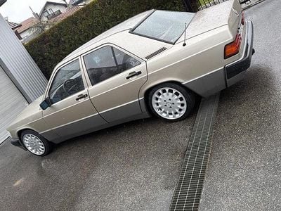 Usata Mercedes 190 109 CV (80 kW) 1991 Argento Berlina