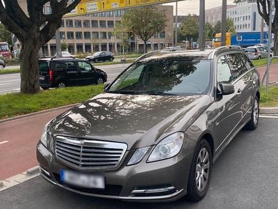 Gebraucht Mercedes 220 170 PS (125 kW) 2012 Braun Kombi