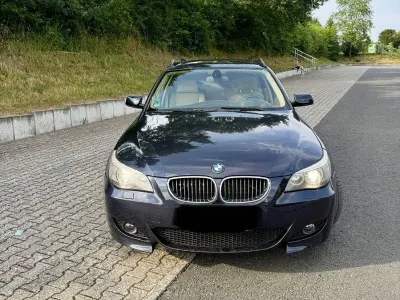 Gebraucht BMW 530 258 PS (189 kW) 2006 Blau Kombi