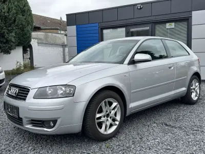 Gebraucht Audi A3 Attraction 102 PS (75 kW) 2003 Lichtsilber metallic Kleinwagen