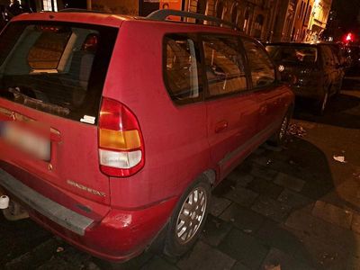 Rot Gebraucht 2000 Mitsubishi Space Star Limousine | 600 €