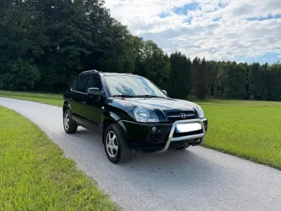 Gebraucht Hyundai Tucson 141 PS (103 kW) 2007 Schwarz SUV