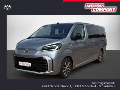 Gebraucht Toyota Proace Verso Club 177 PS (130 kW) 2024 Silver metallic Kombi