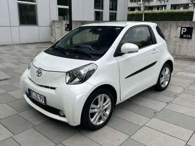 Gebraucht Toyota iQ 98 PS (72 kW) 2012 Kleinwagen