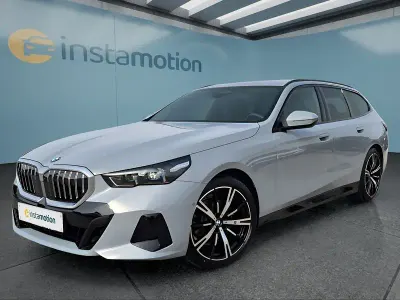 Gebraucht BMW 520 197 PS (144 kW) 2025 Grau Kombi