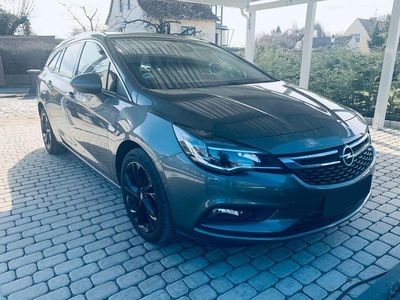 Gebraucht Opel Astra Innovation 160 PS (117 kW) 2017 Grau Kombi