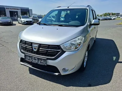 Gebraucht Dacia Lodgy Comfort 102 PS (75 kW) 2018 Silber Van / Kleinbus