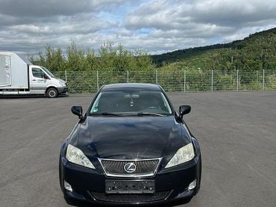 Schwarz Gebraucht 2009 Lexus IS220 Limousine | 3.500 €