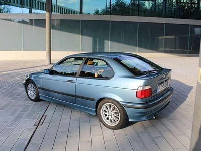 Gebraucht BMW 323 Sport Line 170 PS (125 kW) 1998 Blau Limousine