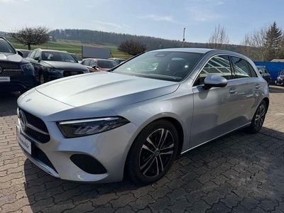 Gebraucht Mercedes A180 116 PS (85 kW) 2024 Silber Limousine