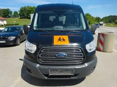 Gebraucht Ford Transit 131 PS (96 kW) 2018 Schwarz Kombi