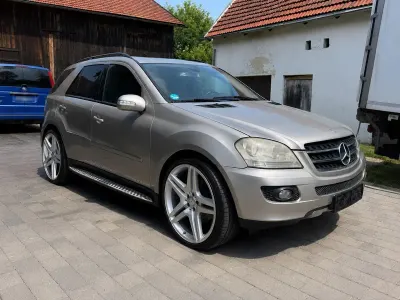 Gebraucht Mercedes ML320 224 PS (164 kW) 2006 Grau SUV
