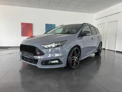 Gebraucht Ford Focus ST 185 PS (136 kW) 2015 Grau Kombi