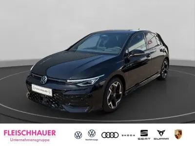 Gebraucht VW Golf VIII R-line 150 PS (110 kW) 2026 Schwarz Limousine