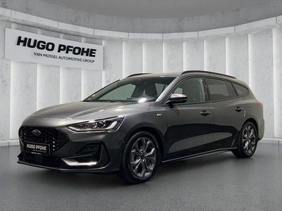 Grau Gebraucht 2024 Ford Focus ST-Line X Limousine | 24.250 € (Fairer Preis)