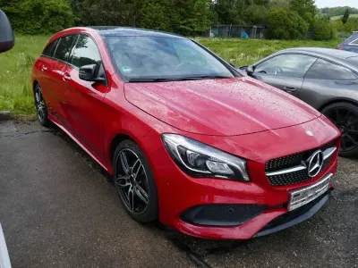 Używany Mercedes CLA200 Shooting Brake AMG 156 KM (114 kW) 2016 Czerwony Kombi