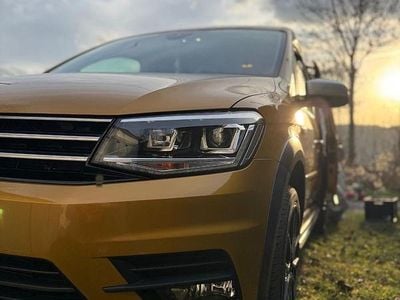 Usata VW Caddy Beach 150 CV (110 kW) 2018 Oro Monovolume