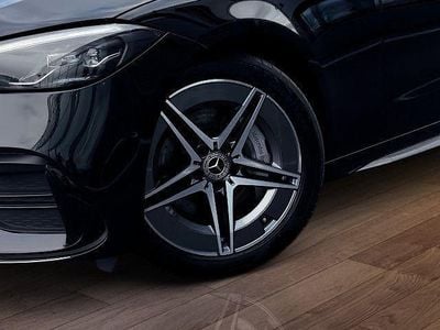 Gebraucht Mercedes C300 AMG 265 PS (194 kW) 2025 Schwarz Limousine