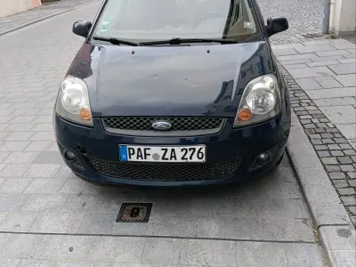 Gebraucht Ford Fiesta 60 PS (44 kW) 2008 Blau Kleinwagen