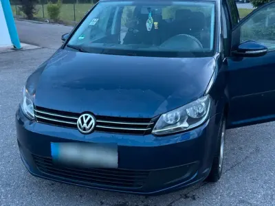 Gebraucht VW Touran 105 PS (77 kW) 2012 Blau Van / Kleinbus
