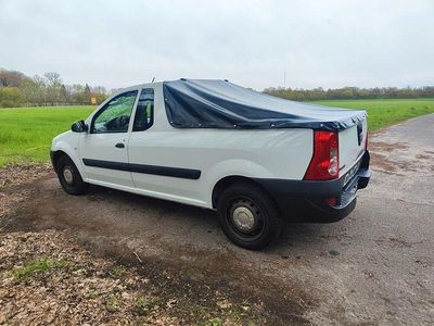 Gebraucht Dacia Logan Pick-Up 87 PS (63 kW) 2011 Weiß Pickup