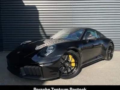 Neu Porsche 911 Carrera 4 GTS 541 PS (397 kW) 2026 Grün Coupé