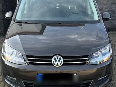 Gebraucht VW Sharan 190 PS (139 kW) 2015 Braun Van / Kleinbus