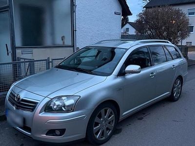 Gebraucht Toyota Avensis 177 PS (130 kW) 2008 Silber Kombi
