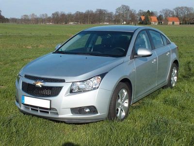 Second-hand Chevrolet Cruze LT 141 CP (103 kW) 2011 Argintiu Berlinǎ