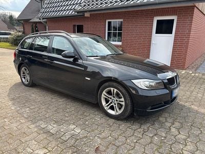 Gebraucht BMW 320 163 PS (119 kW) 2007 Schwarz Kombi