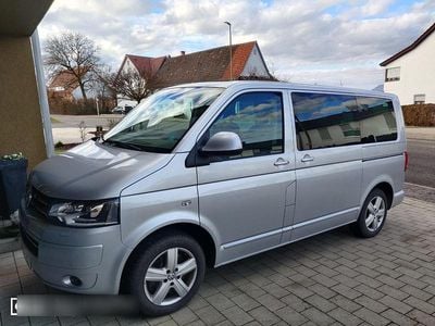 Gebraucht VW Multivan Highline 179 PS (131 kW) 2015 Silber Van