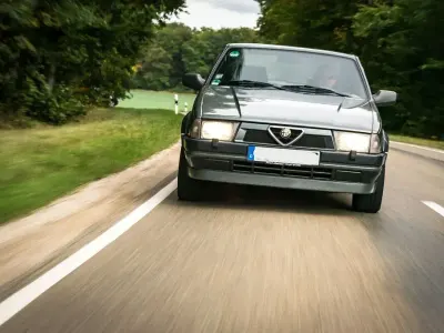 Gebraucht Alfa Romeo 75 145 PS (106 kW) 1990 Grün Limousine