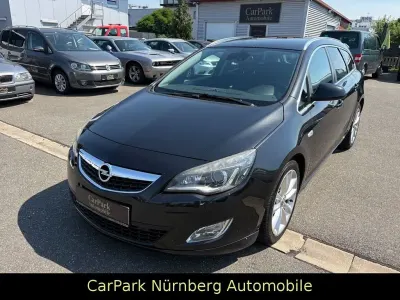 Gebraucht Opel Astra Sport 165 PS (121 kW) 2011 Karbonschw graphitschw midnigh Kombi