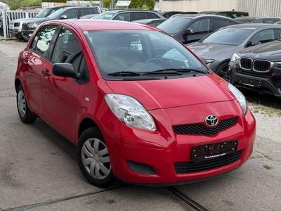Gebraucht Toyota Yaris 69 PS (50 kW) 2009 Rot Kleinwagen