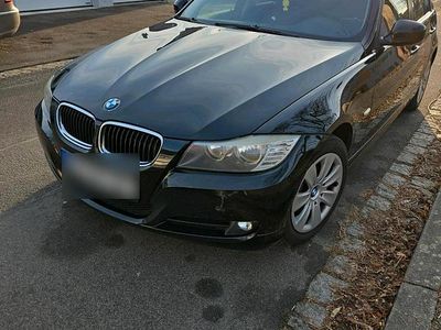 Gebraucht BMW 318 143 PS (105 kW) 2008 Schwarz Limousine