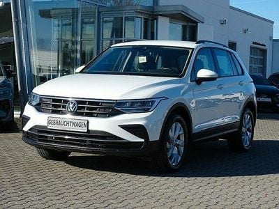 Gebraucht VW Tiguan Life 150 PS (110 kW) 2022 Pure white (metallic) SUV
