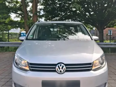Gebraucht VW Touran 2012 Silber Van / Kleinbus