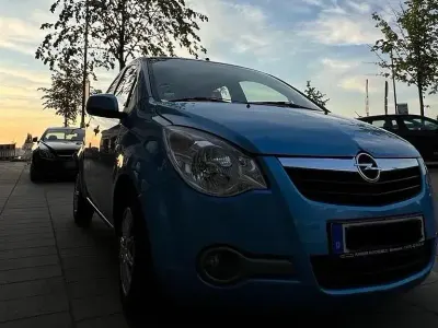 Gebraucht Opel Agila 60 PS (44 kW) 2009 Blau Kleinwagen