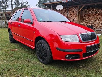 Rot Gebraucht 2006 Skoda Fabia Kleinwagen | 2.500 € (Etwas zu teuer)