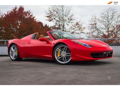 Rot Gebraucht 2015 Ferrari 458 Cabrio | 234.950 €