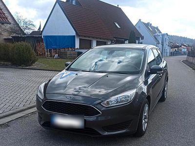 Gebraucht Ford Focus 120 PS (88 kW) 2015 Grau Kombi