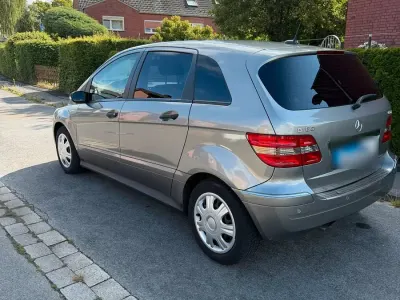 Gebraucht Mercedes B180 109 PS (80 kW) 2007 Grau Van / Kleinbus